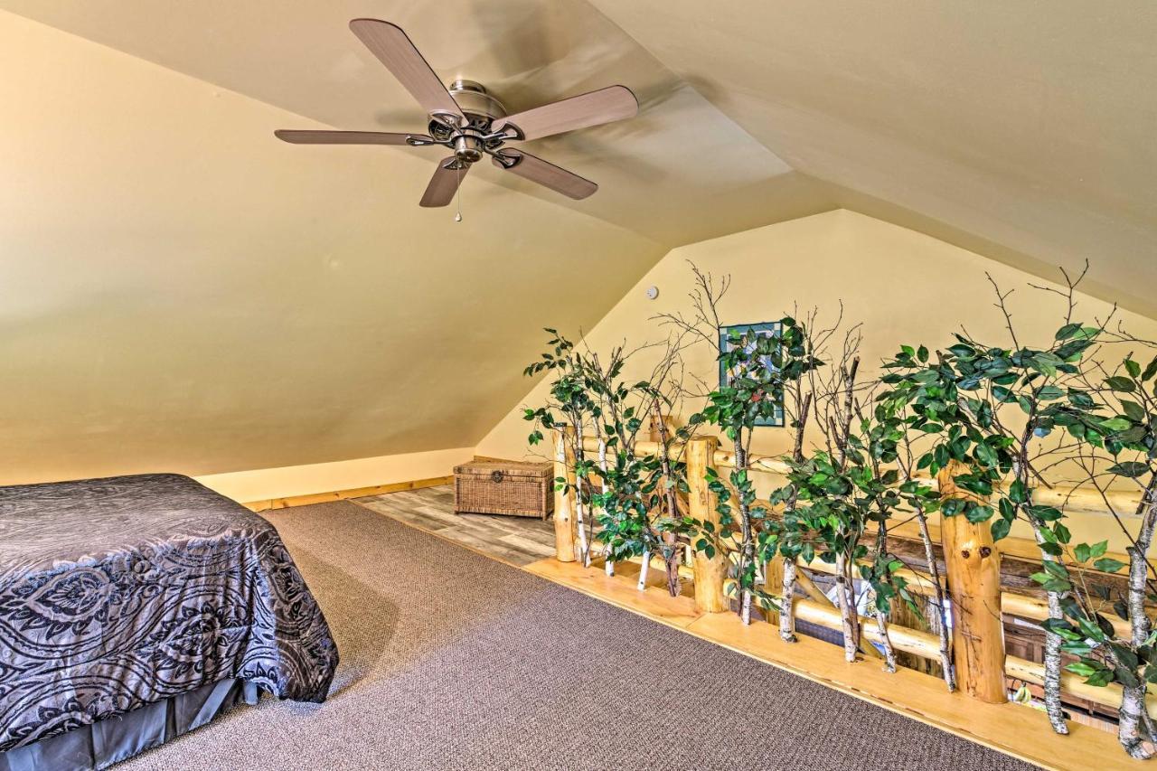 Honey House Cabin - A Quiet Countryside Retreat! Nappanee Ngoại thất bức ảnh