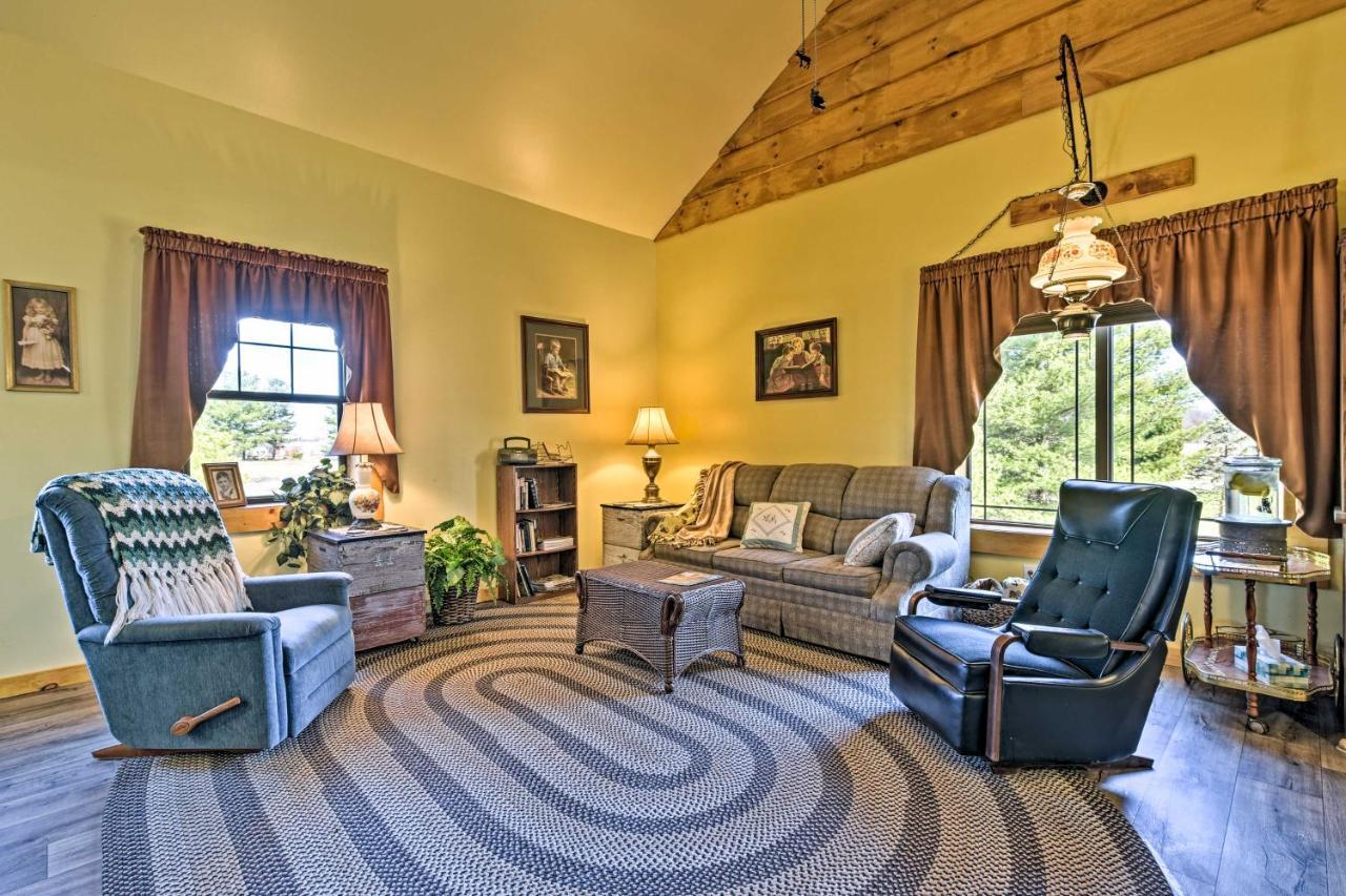 Honey House Cabin - A Quiet Countryside Retreat! Nappanee Ngoại thất bức ảnh