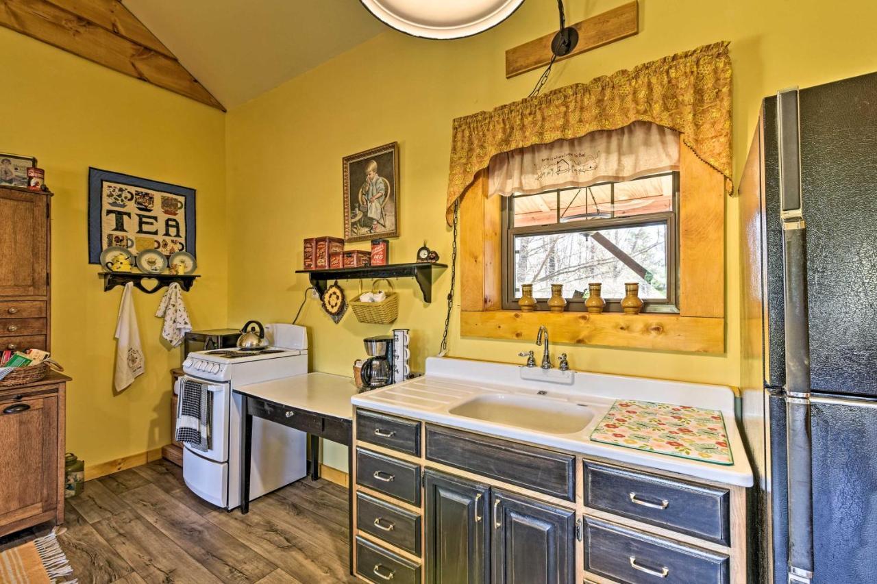 Honey House Cabin - A Quiet Countryside Retreat! Nappanee Ngoại thất bức ảnh