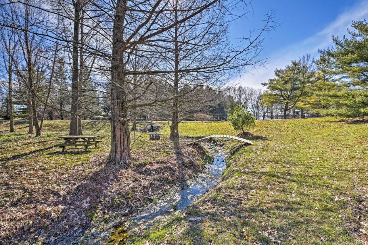 Honey House Cabin - A Quiet Countryside Retreat! Nappanee Ngoại thất bức ảnh