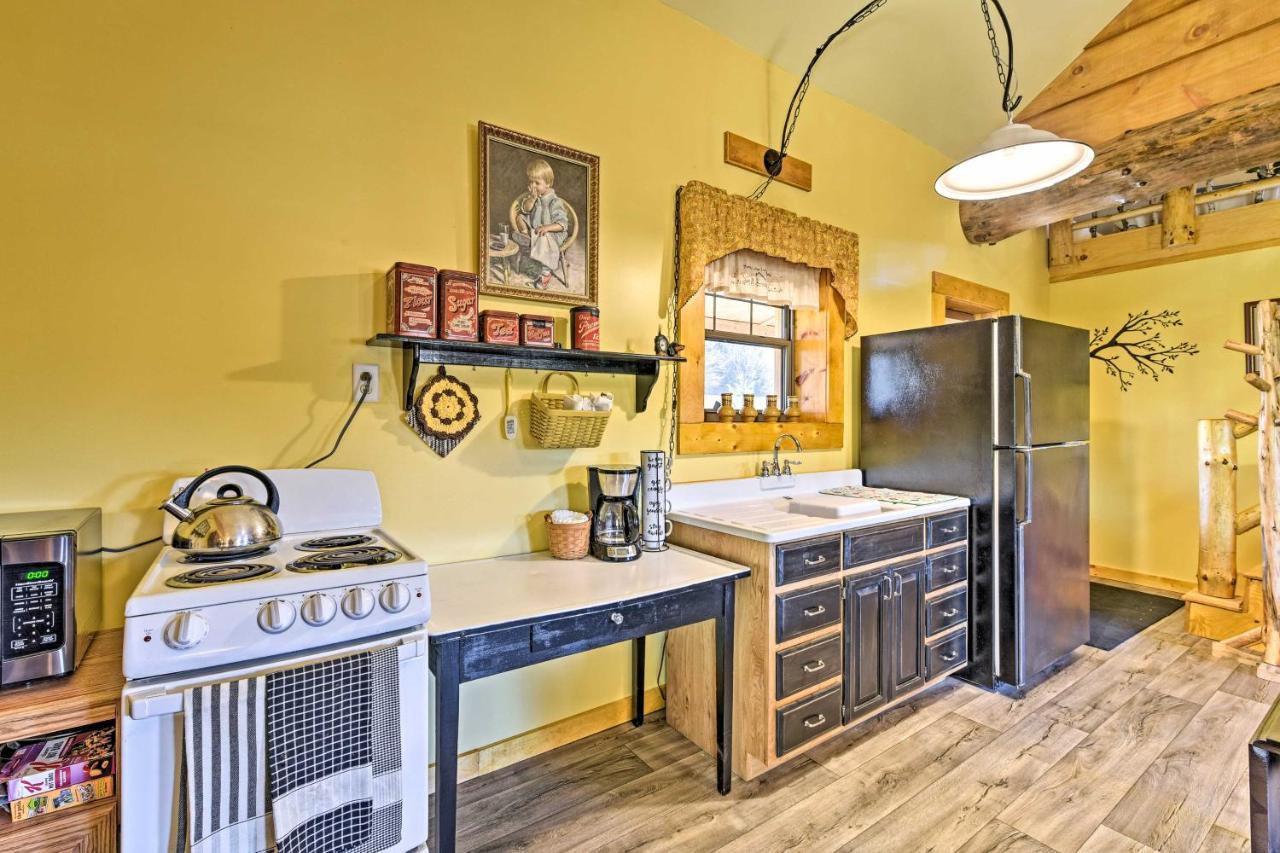 Honey House Cabin - A Quiet Countryside Retreat! Nappanee Ngoại thất bức ảnh