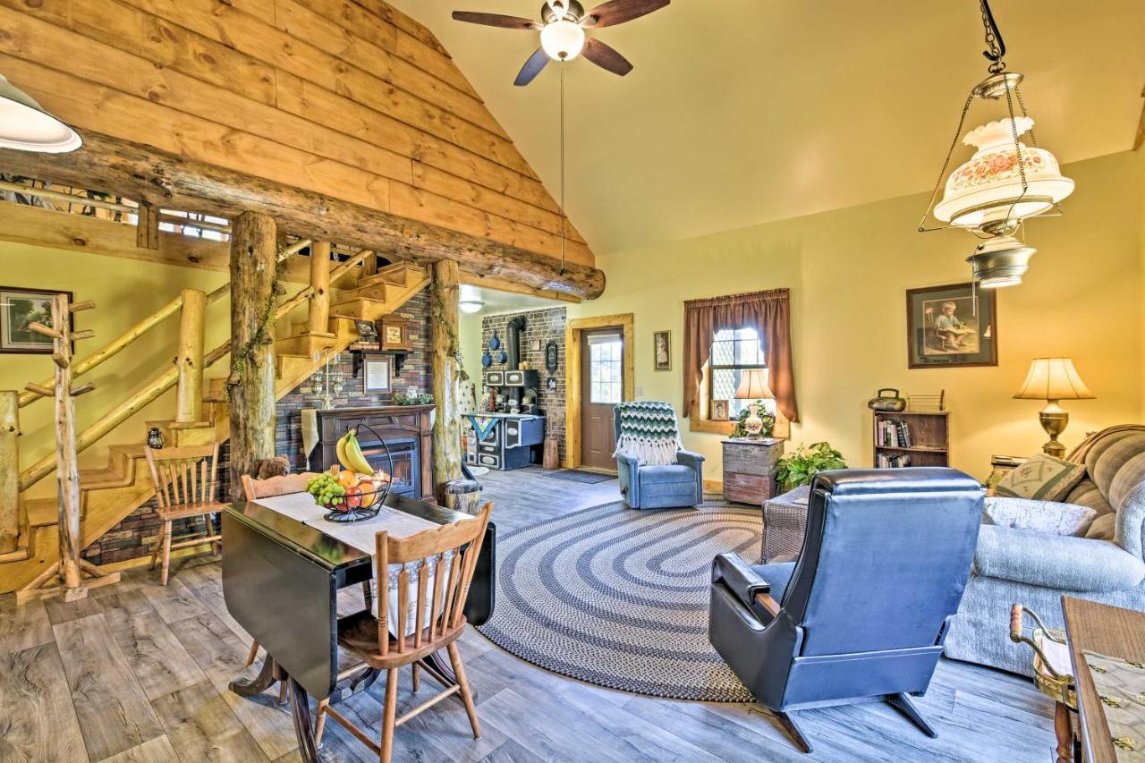Honey House Cabin - A Quiet Countryside Retreat! Nappanee Ngoại thất bức ảnh